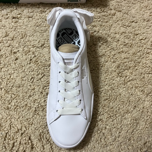 NWT and NIB Women’s Puma Basket Bow (heel) Sneakers - Picture 4 of 6